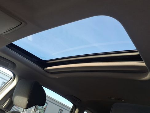 Used 2018 Honda CR-V EX image 16