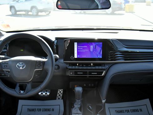 Used 2026 Toyota Camry SE FWD image 39
