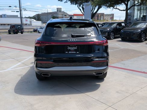 Used 2025 Audi Q5 Premium Plus w/ Premium Plus AWD/4WD image 9