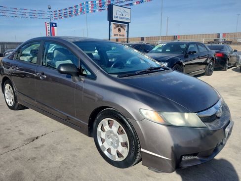Used 2010 Honda Civic LX image 2