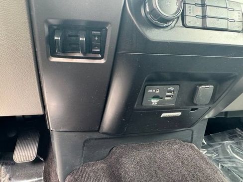 Used 2015 Ford F150 XLT w/ Equipment Group 302A Luxury AWD/4WD image 6