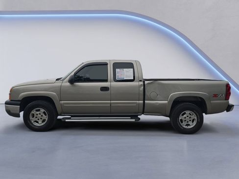 Used 2003 Chevrolet Silverado 1500 LS w/ Off-Road Package AWD/4WD image 2