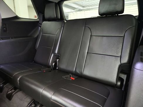 Used 2019 Chevrolet Traverse LT w/ LPO, Floor Liner Package AWD/4WD image 23