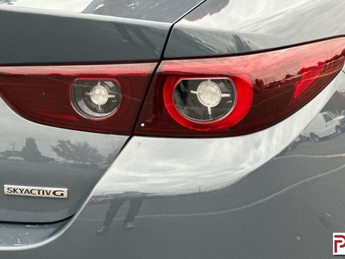 Used 2024 MAZDA MAZDA3 s image 32