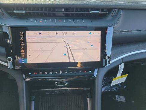 New 2026 Jeep Grand Cherokee Altitude image 24