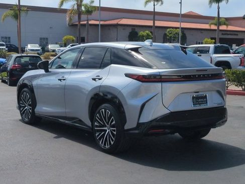 Used 2023 Lexus RZ 450e Premium w/ Accessory Package (Z1) AWD/4WD image 7