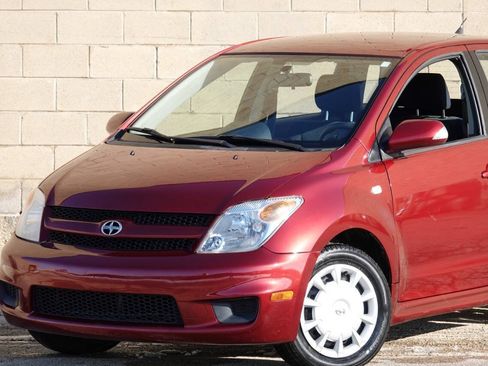 Used 2006 Scion xA FWD image 9