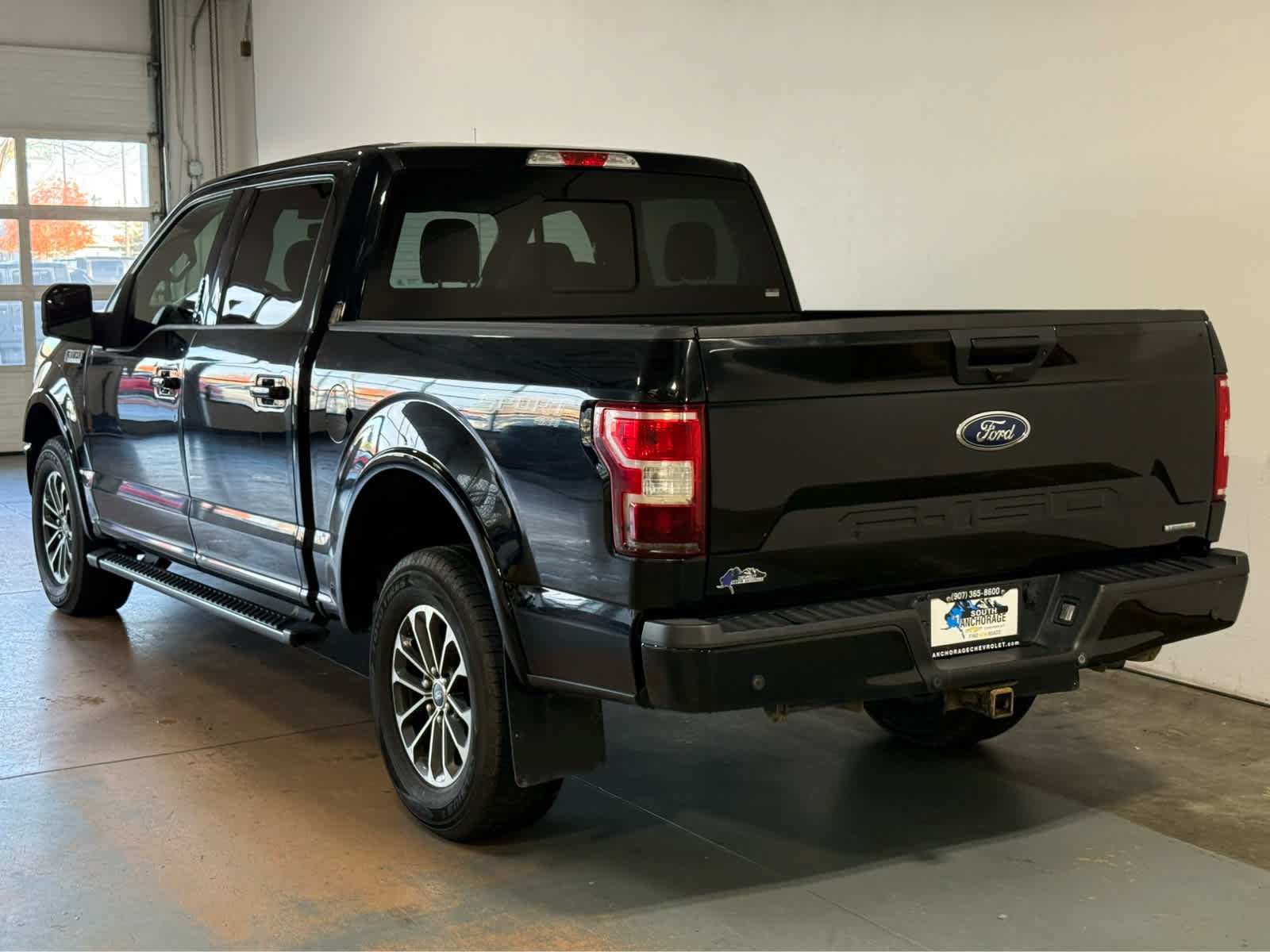 Used 2018 Ford F150 XLT w/ Equipment Group 302A Luxury AWD/4WD image 3
