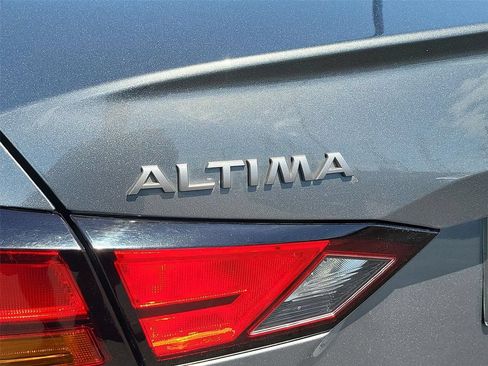 Used 2024 Nissan Altima 2.5 SV FWD image 22