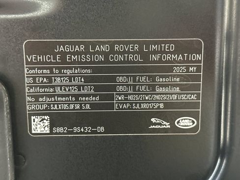 Used 2025 Land Rover Defender 110 X-Dynamic SE AWD/4WD image 36
