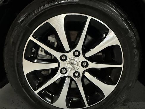 Used 2015 Acura TLX image 9