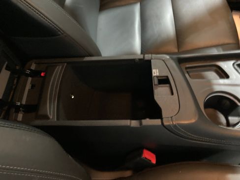 Used 2021 Dodge Durango SXT image 6