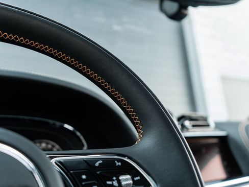 Certified 2026 Bentley Bentayga Speed AWD/4WD image 32