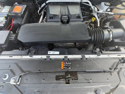 Used 2023 GMC Canyon AT4X AWD/4WD image 31
