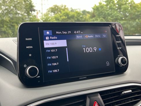 Used 2022 Hyundai Santa Fe SEL image 16