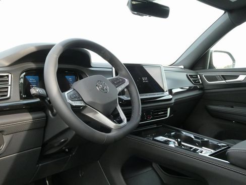 New 2025 Volkswagen Atlas Cross Sport SEL R-Line image 32