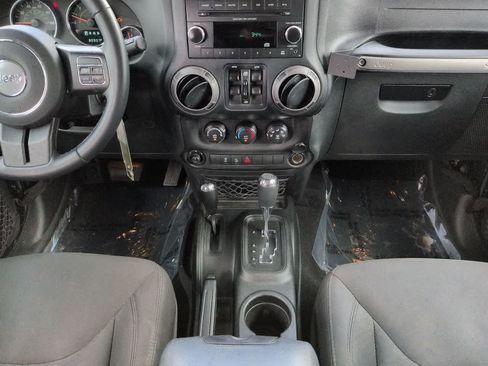 Used 2018 Jeep Wrangler Unlimited Sport S AWD/4WD image 18