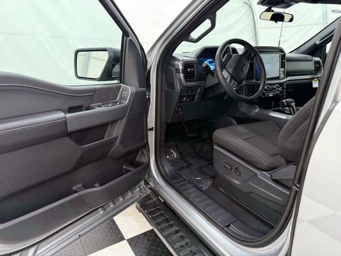 New 2025 Ford F150 XLT w/ Equipment Group 301A Standard image 32