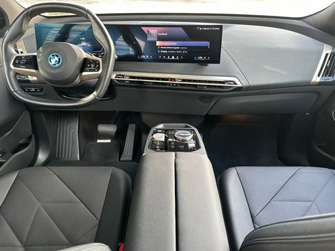 Used 2025 BMW iX xDrive50 w/ Sport Package image 17