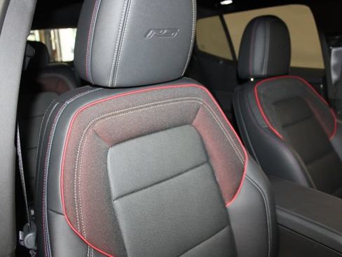 Used 2025 Chevrolet Equinox EV RS w/ Active Safety Package 3 AWD/4WD image 42