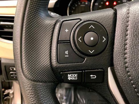 Used 2015 Toyota Corolla LE image 22