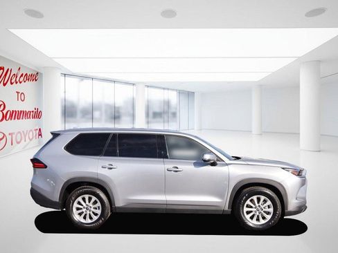 Certified 2025 Toyota Grand Highlander AWD image 5