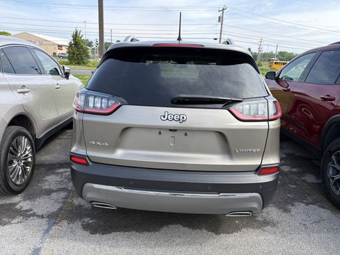 Used 2021 Jeep Cherokee Limited AWD/4WD image 6