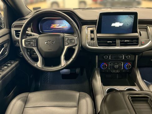 Used 2022 Chevrolet Tahoe Z71 w/ Luxury Package AWD/4WD image 18