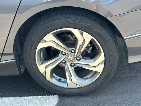 Used 2018 Honda Accord EX image 4