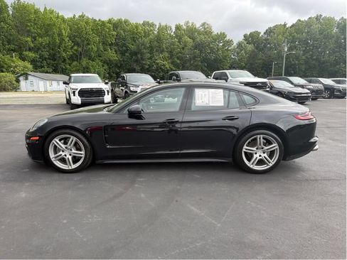 Used 2019 Porsche Panamera RWD image 9
