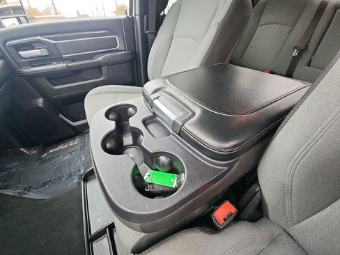 Certified 2024 RAM 3500 Big Horn image 21