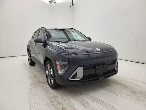 Used 2025 Hyundai Kona SEL image 12