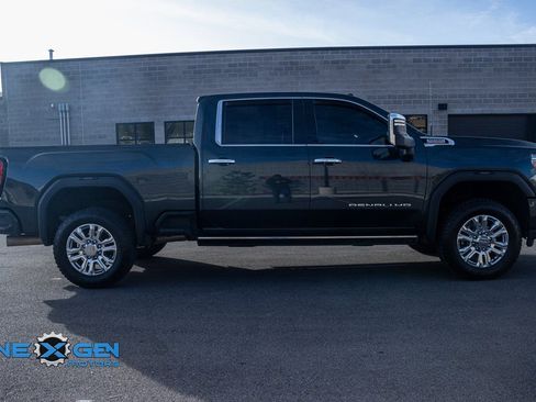 Used 2023 GMC Sierra 2500 Denali w/ Denali Ultimate Package image 8