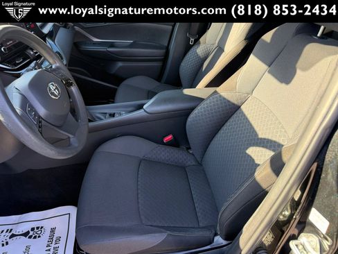 Used 2020 Toyota C-HR LE FWD image 14