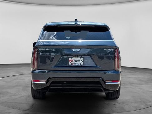 Used 2025 Cadillac Escalade IQ Luxury 2 w/ LPO, Premium Carpet Package AWD/4WD image 8