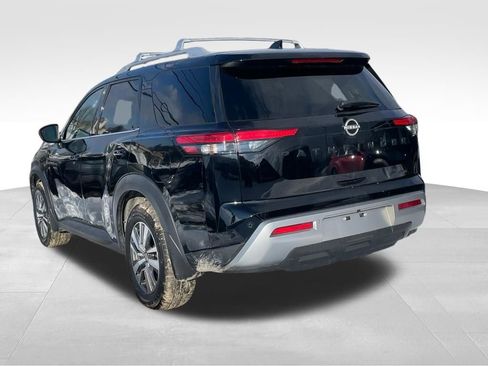 Certified 2023 Nissan Pathfinder SL w/ Black Appearance Package image 5
