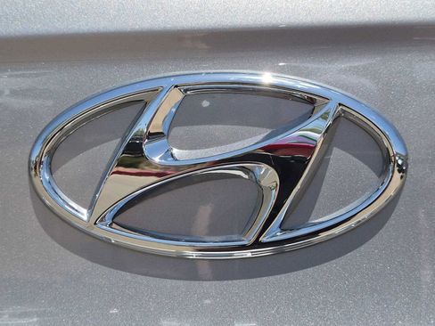 New 2026 Hyundai Venue SEL FWD image 11