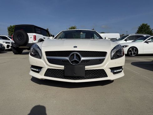 Used 2014 Mercedes-Benz SL 550 image 2