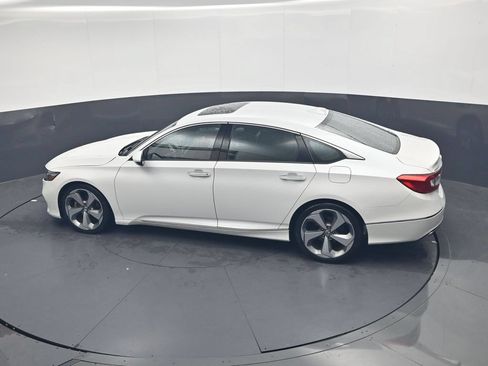 Used 2018 Honda Accord Touring image 24
