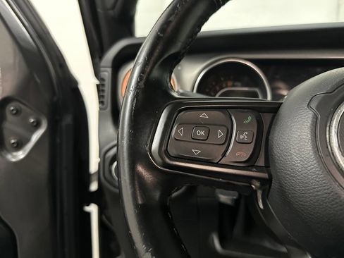 Used 2021 Jeep Wrangler Sport AWD/4WD image 39