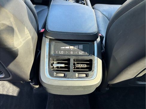 Used 2018 Volvo XC90 T6 Momentum w/ Convenience Package AWD/4WD image 41