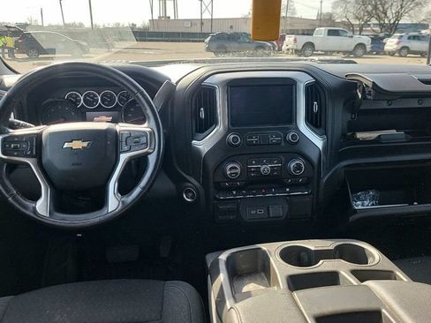 Used 2022 Chevrolet Silverado 2500 LT w/ All Star Edition AWD/4WD image 2
