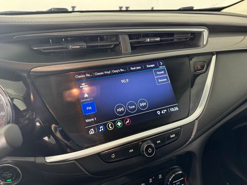 Used 2023 Buick Encore GX Essence w/ Experience Buick Package image 17