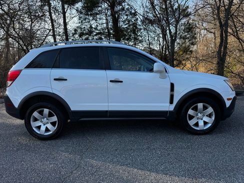Used 2012 Chevrolet Captiva Sport LS image 2