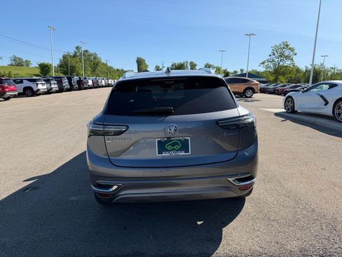 Certified 2022 Buick Envision Avenir w/ Technology Package II AWD/4WD image 5