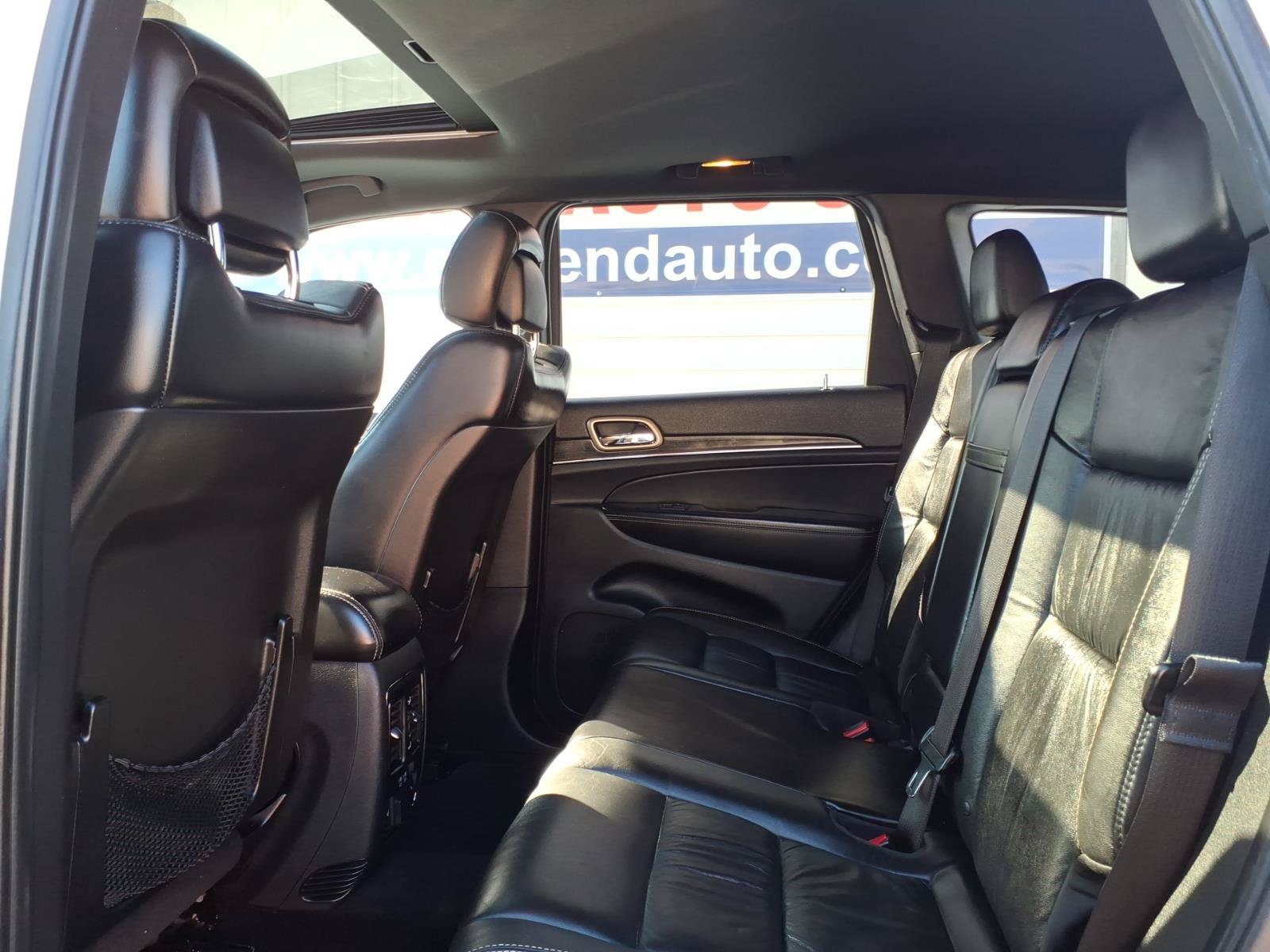 Used 2014 Jeep Grand Cherokee Limited w/ Trailer Tow Group IV AWD/4WD image 11
