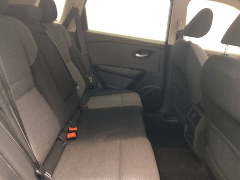 Used 2022 Nissan Rogue SV FWD image 19