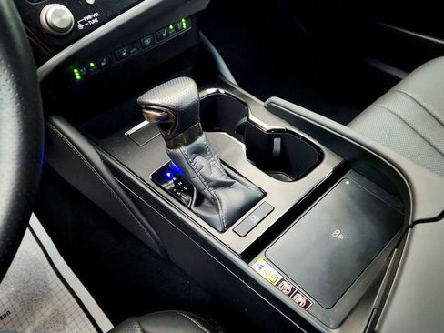 Used 2024 Lexus ES 350 F Sport w/ Accessory Package (Z2) FWD image 16