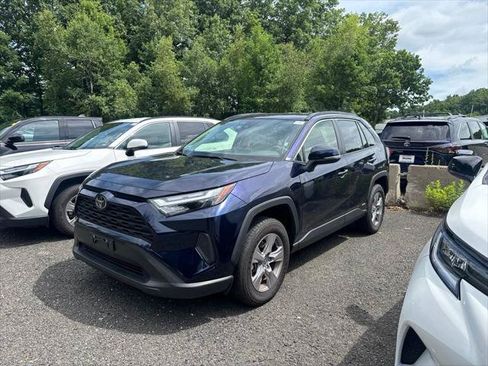 Certified 2025 Toyota RAV4 XLE AWD/4WD image 1