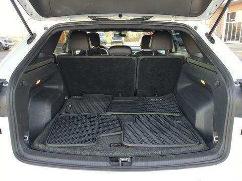 Used 2023 Volkswagen Atlas Cross Sport SE image 21